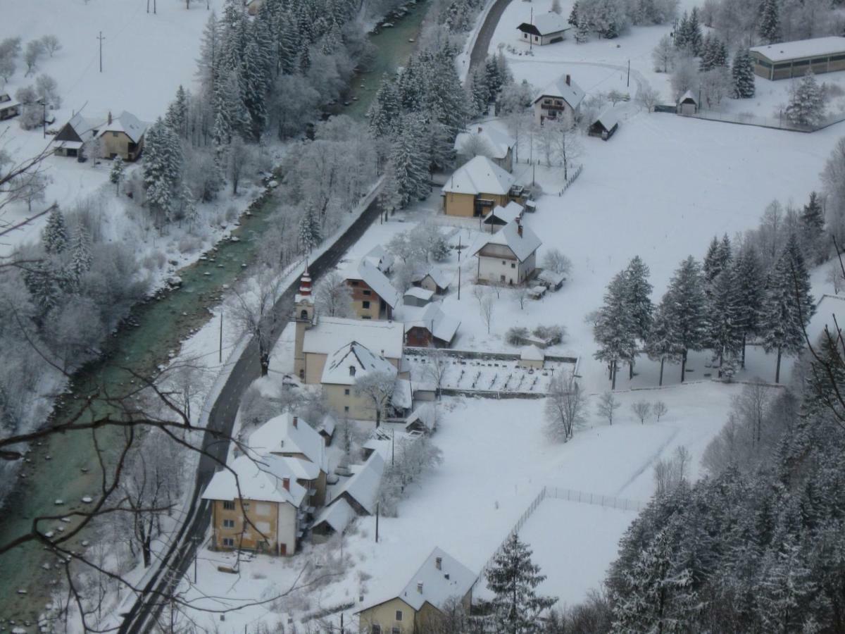 Apartma Pod Rozem Soca Bagian luar foto